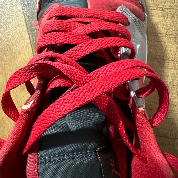 Jordan 1 Low SE "Split" - Picture 3 of 8